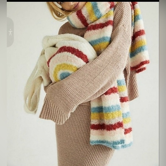 Free People Handbags - 🌈 Free People Rainbow Carry On Fuzzy Scarf & Tote Bag Set – Excellent Condition